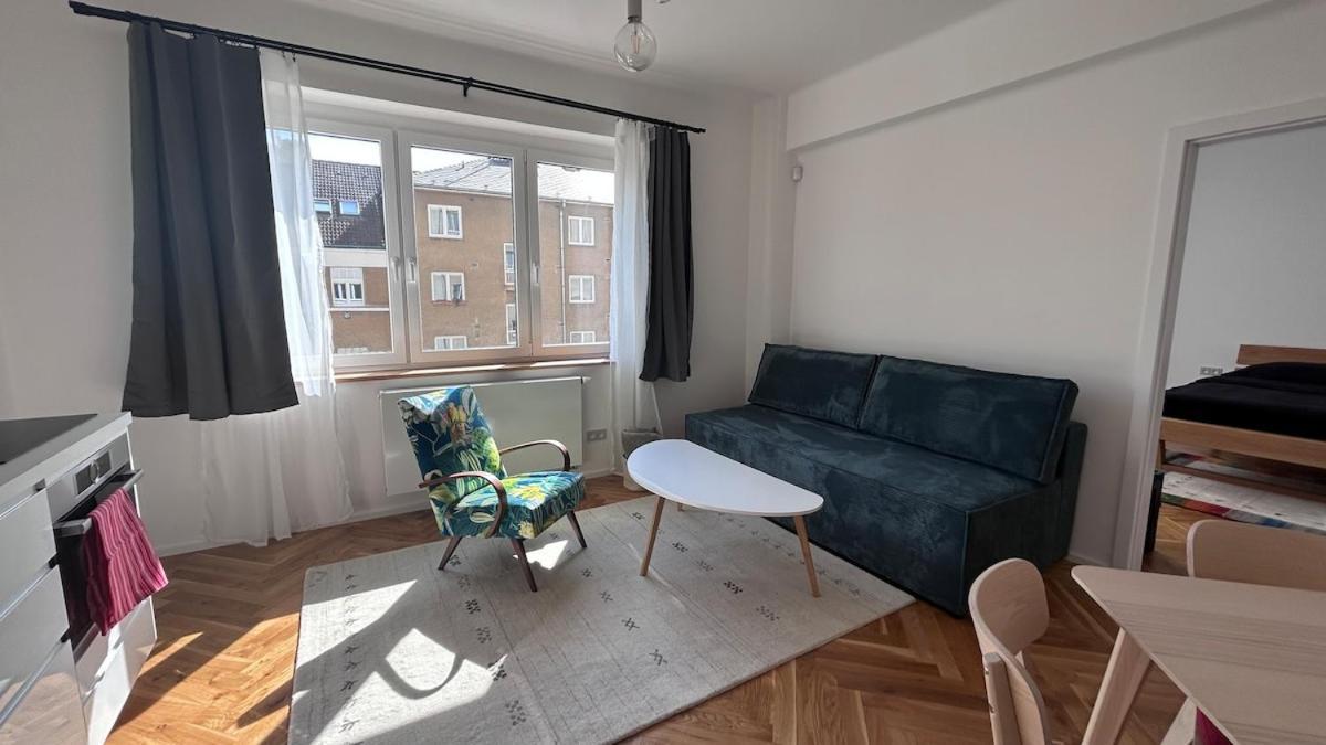Modern And New Close To Downtown Apartment Prague